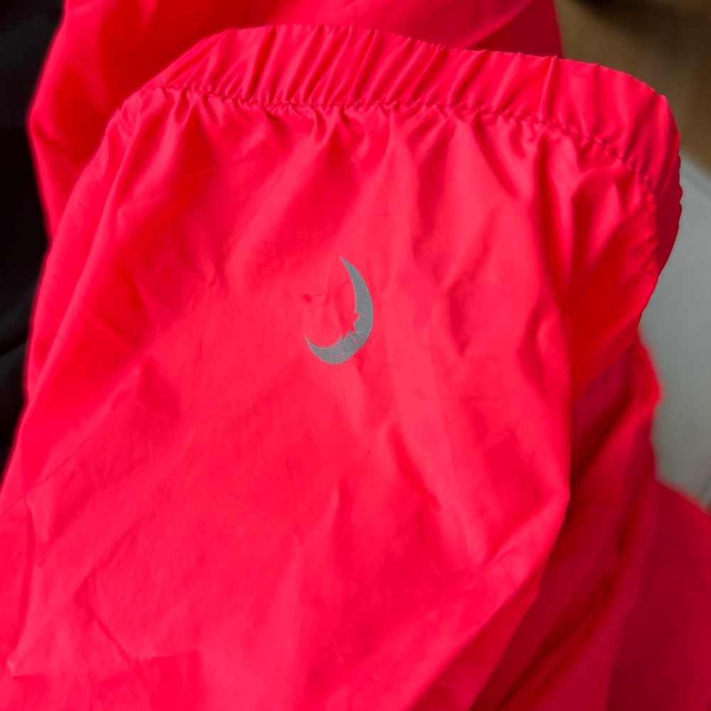 Zyia windbreaker - Picture 2 of 2